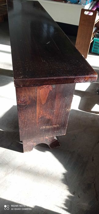 Comoda/dulăpior lemn masiv sculptat manual