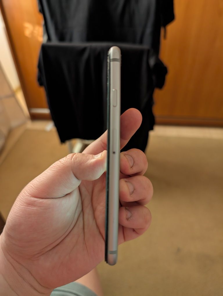 Продам iPhone 6 16Gb