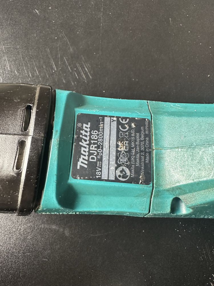 Акомулаторен саблен трион Makita DJR186