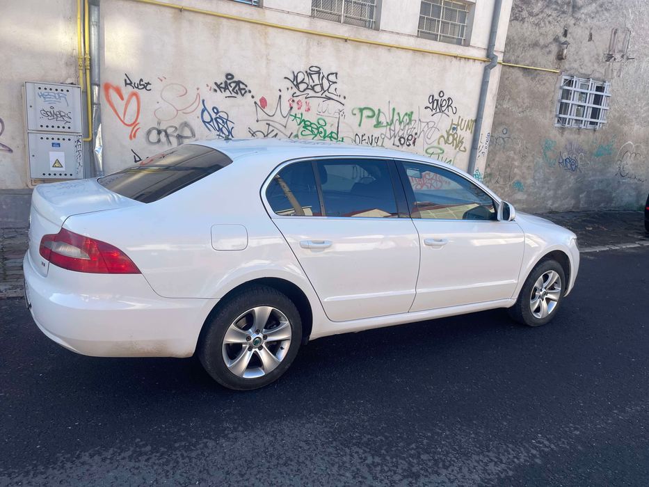 Vand sau schimb cu duba 8+1