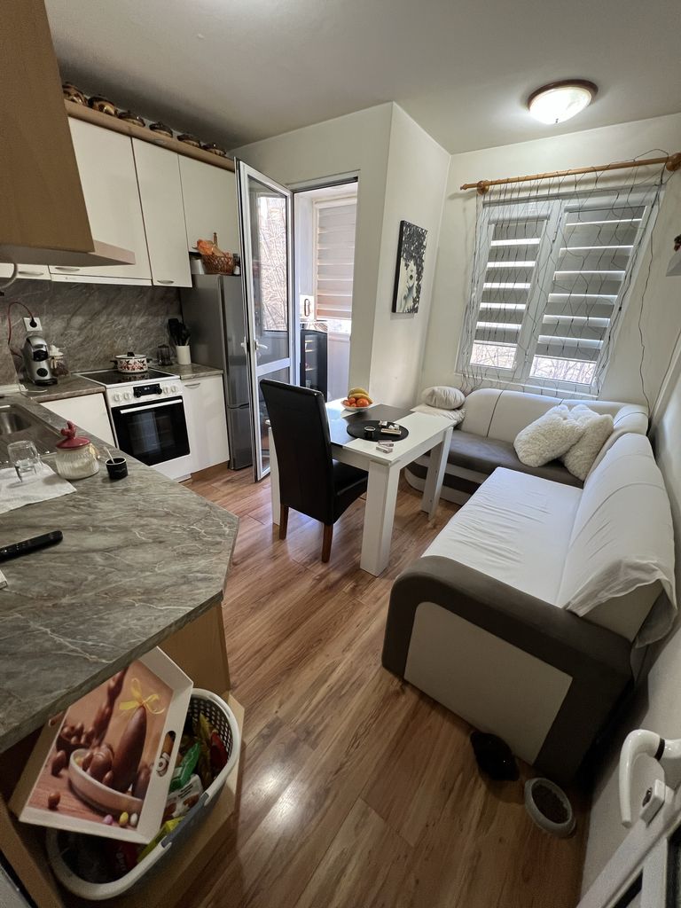 Продава се Тристаен апартамент в Силистра, Митница - 100 кв.м за 867 €/кв.м - Снимка #4
