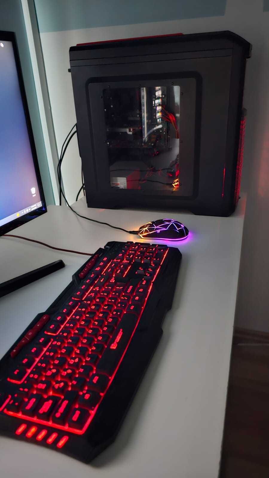 Computer gaming cu BONUS tastatura si mouse RGB