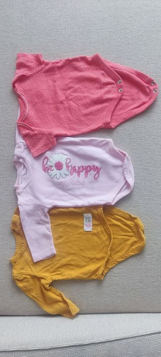Подарявам дрехи за бебе момиченце (0-6 месеца)