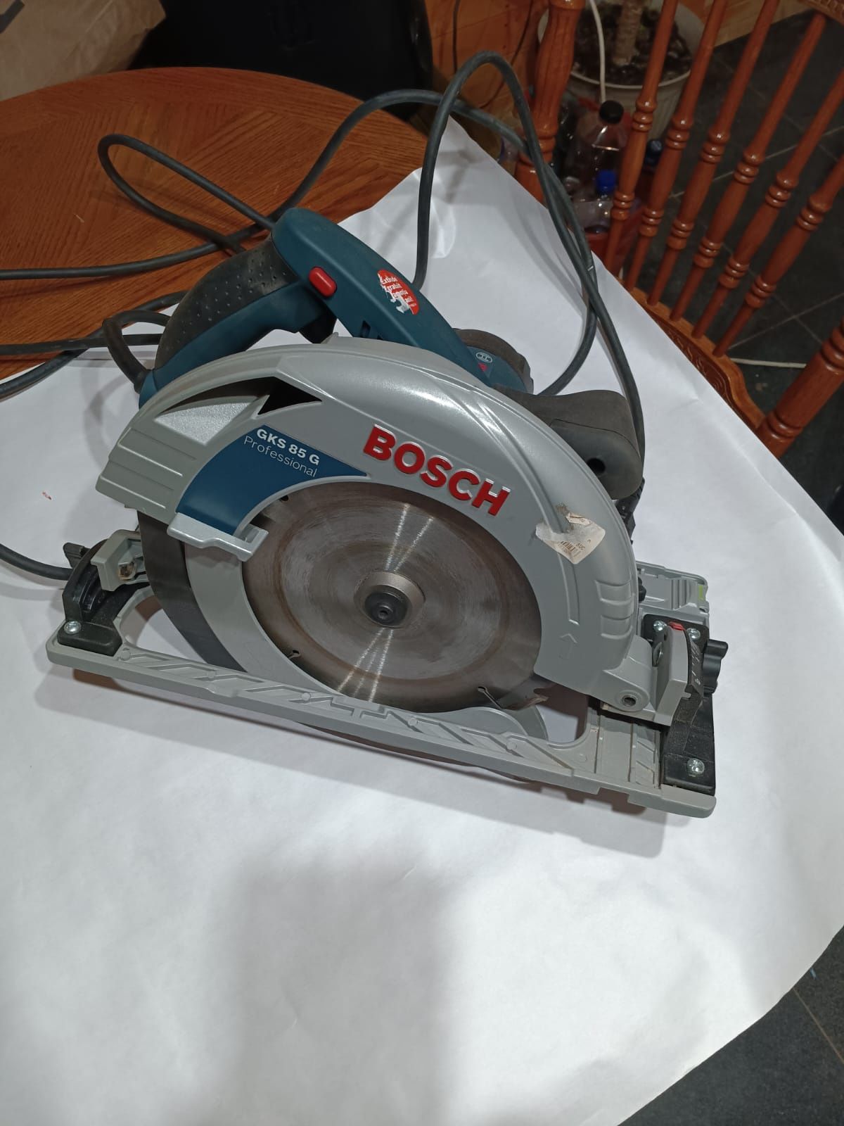 Bosch GKS 85 G ferastrau circular de mana, 2200W, 235mm
Diametrul pânz