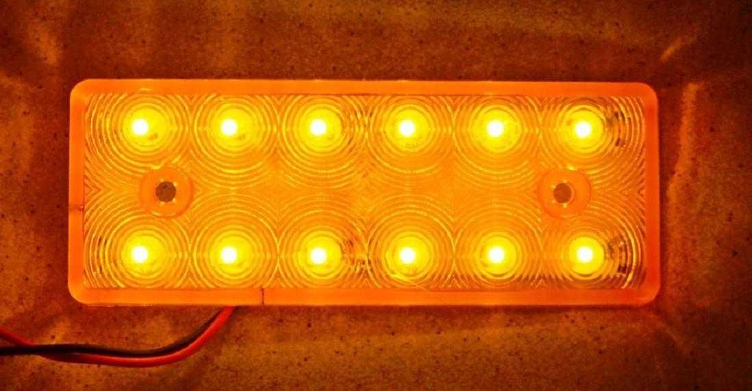 1 бр. диодни Лед LED габарити светлини лампи 12-24V  3 цвята