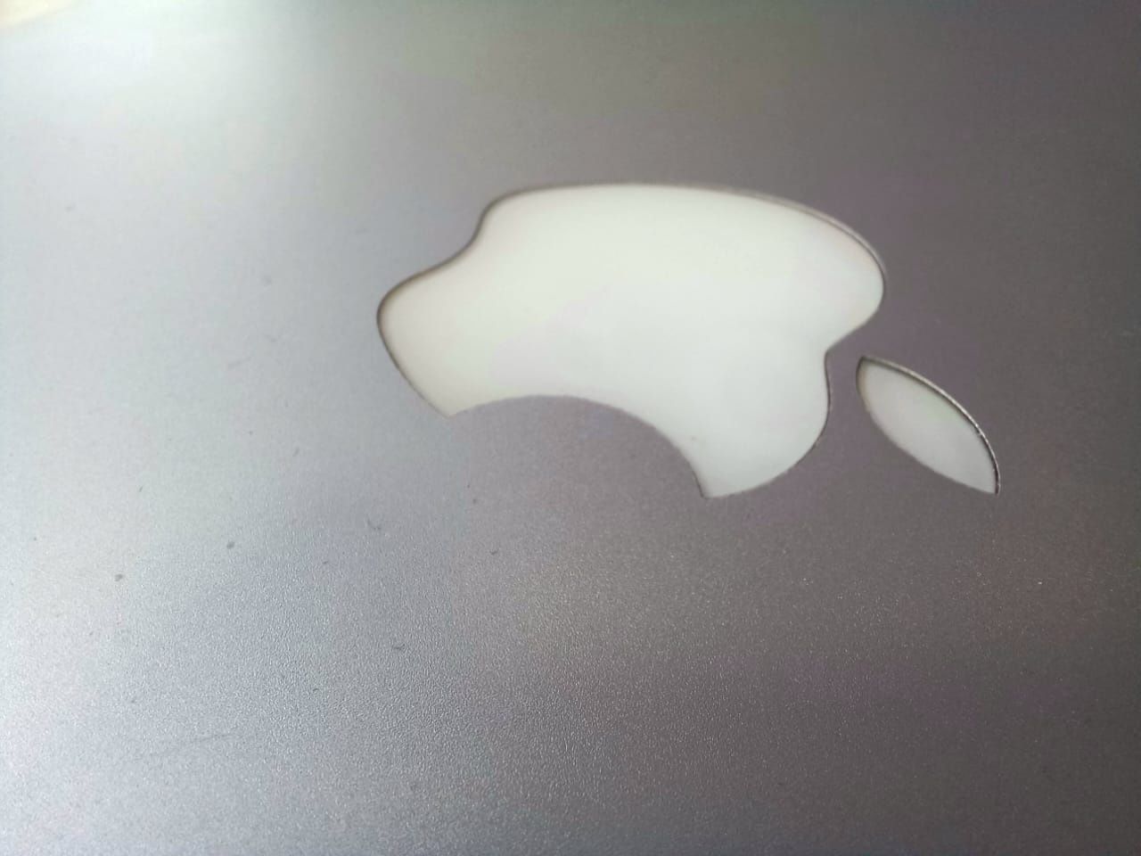 Продам ноутбук MacBook air 13