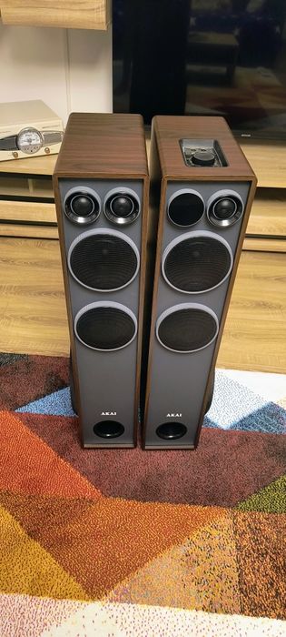 Boxe Akai de podea
