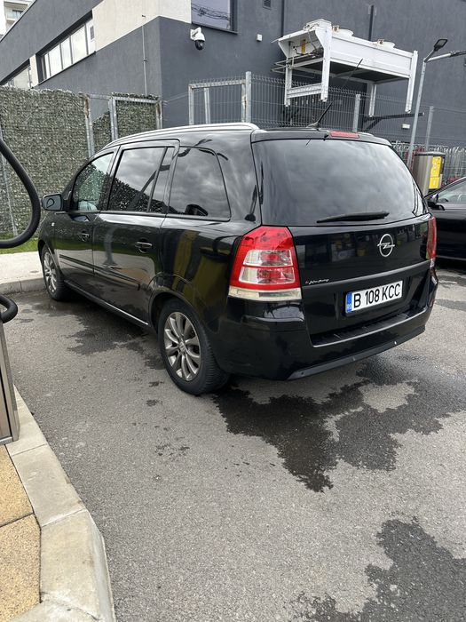 Opel zafira 1.7 cdti 2011