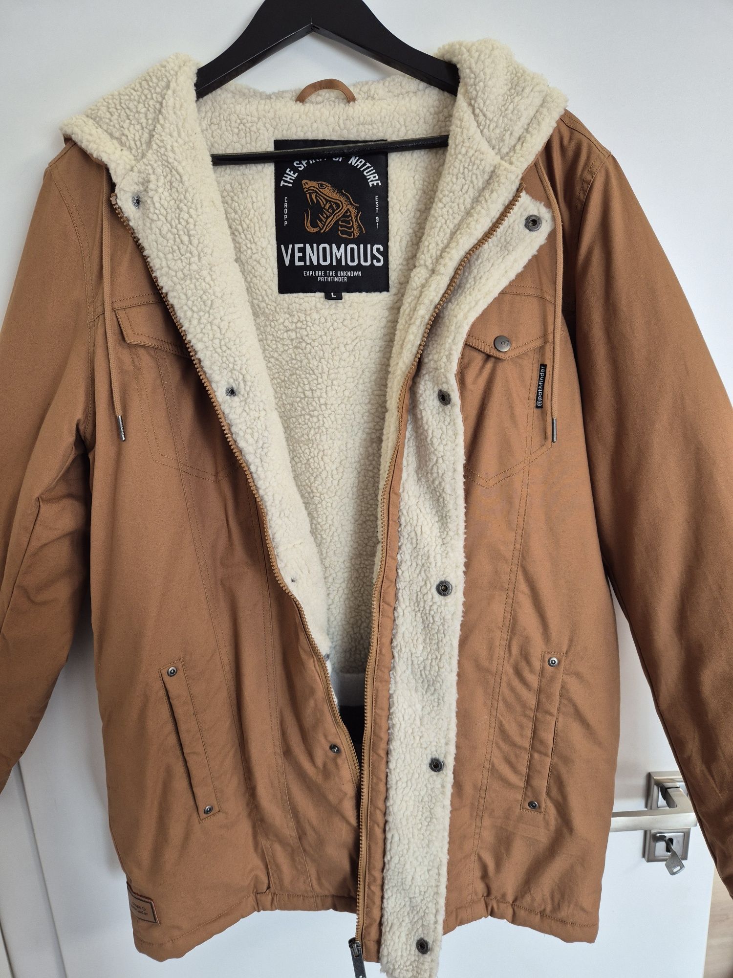 Зимно яке Cropp Venomous L Ново