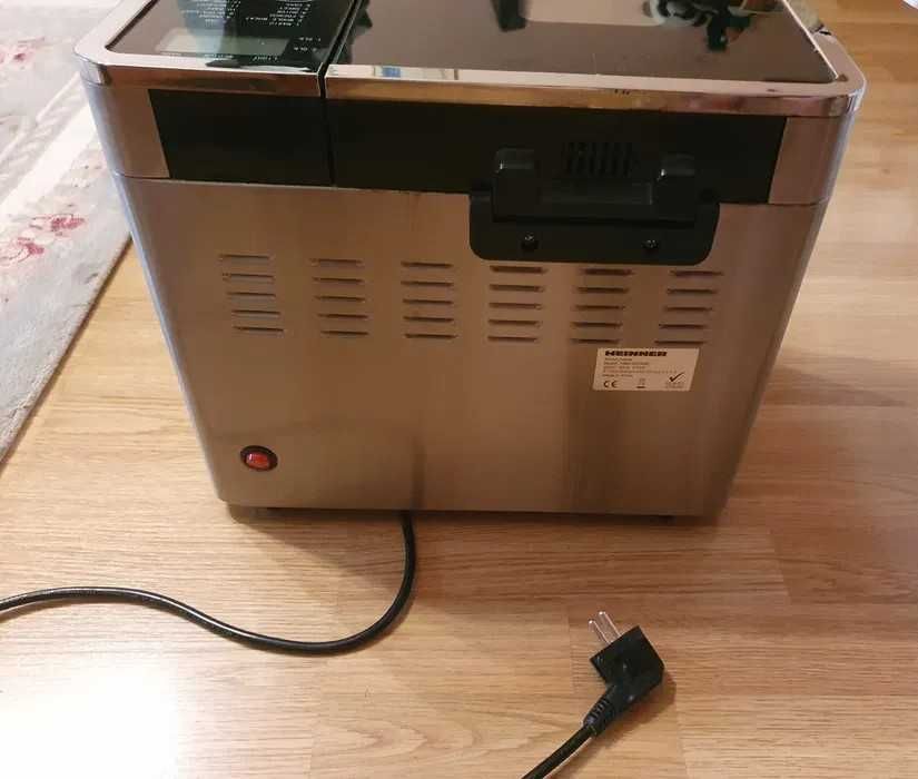 Mașină de făcut pâine Heinner HBM-900XMC