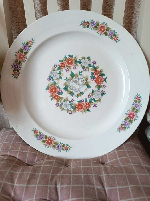 продается посуда блюдо-ляган и другая посуда