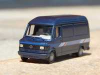 Macheta duba transport Mercedes-Benz 207D Herpa 1:87 fab Germania