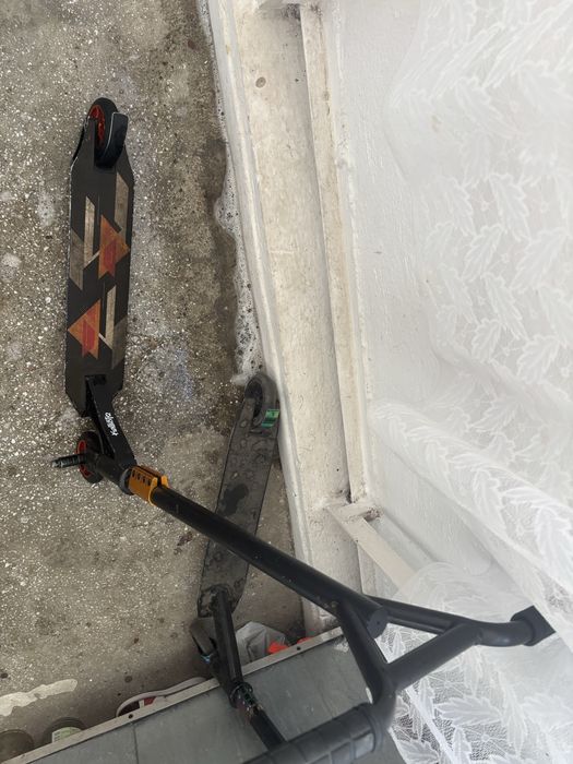 Trotineta de scheme Kruzzel cu 2 Peguri