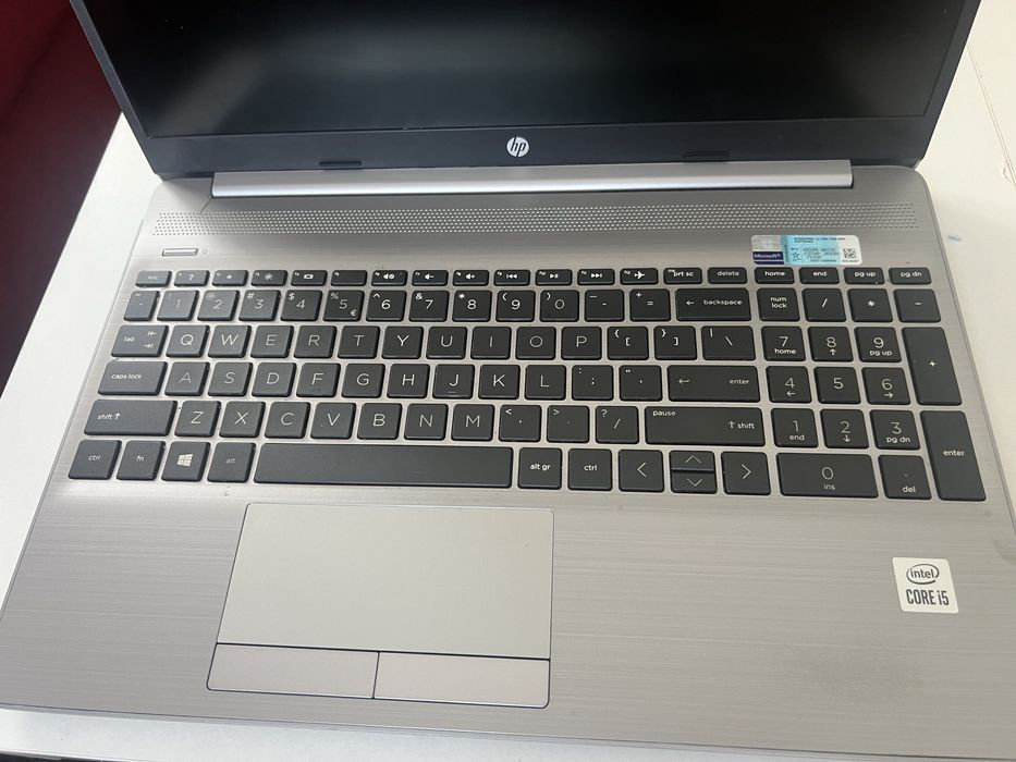 Laptop HP250G8 I5 ; 256 GB