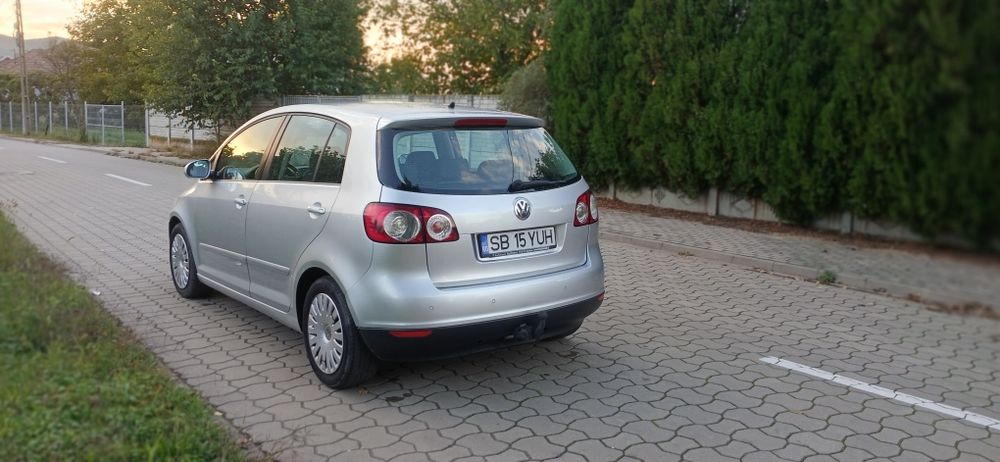Vw Golf 5 plus motor 1.4 benzina an 2008 acte la zii