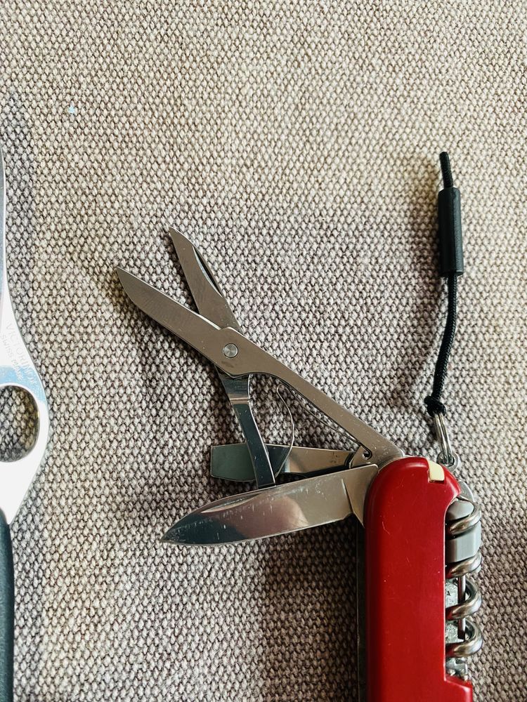 Ножчета Victorinox , швейцарско джобно ножче