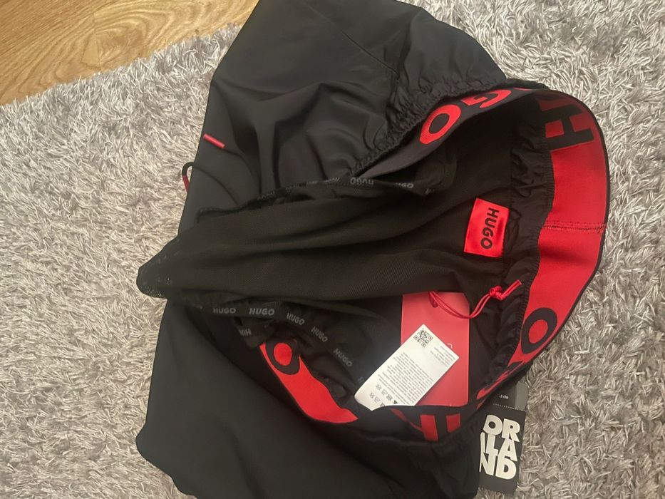 Șort cu plasa Hugo original!!!