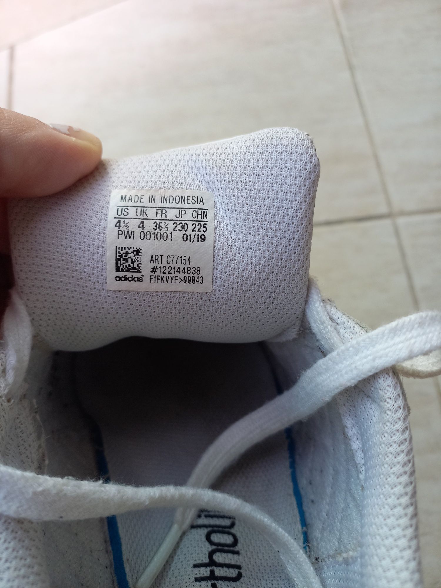 Дамски маратонки adidas superstars