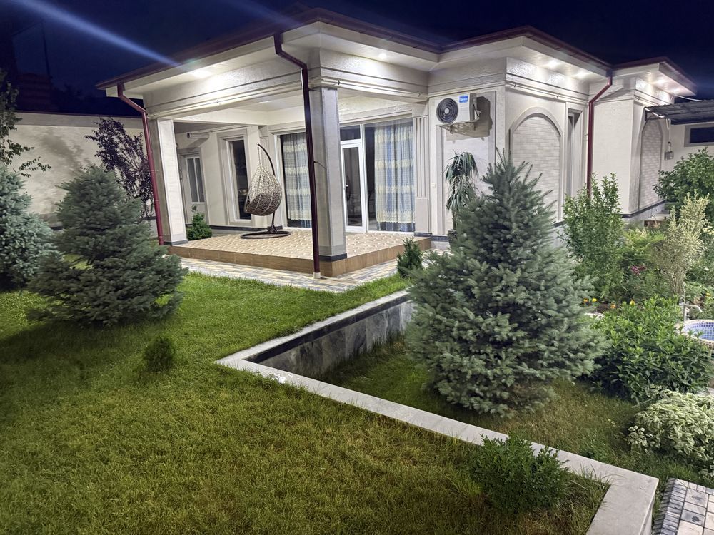 Oq toshda oilaviy dacha  2 ta spalniy 1 ta detskiy sauna bassen tenis