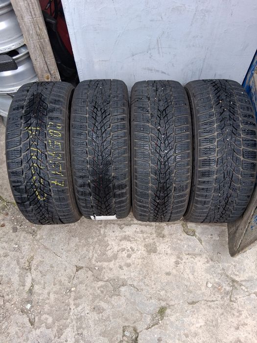 205 45 17 DUNLOP 4броя зимни RUN FLAT