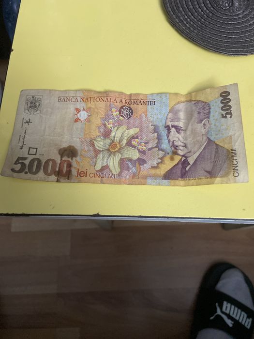 De vanzare bacnota 5000