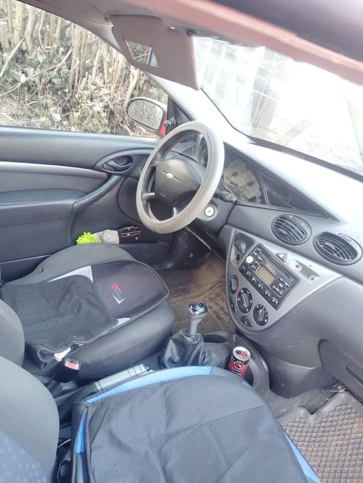 Ford focus 1999.