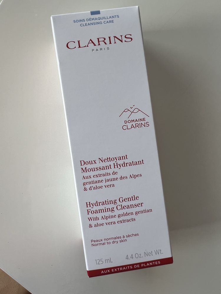 Гримове, козметика на Chanel, MAC, Clarins, Benefit, LANCOME