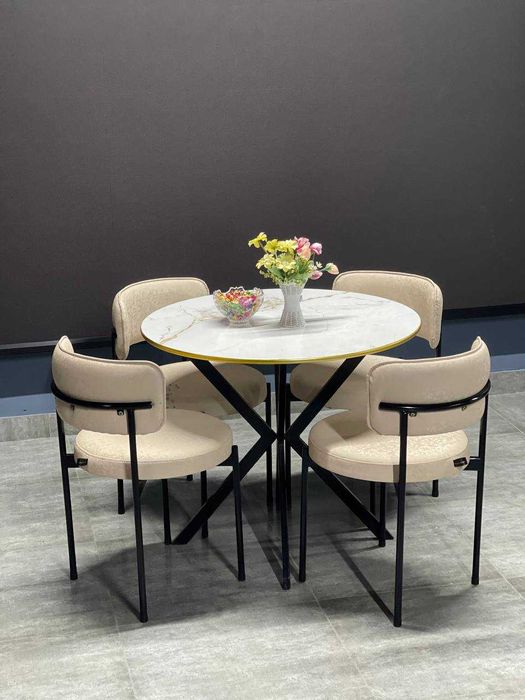 Loft ko'rinishda turli xil stol stullar Unique Mebelda