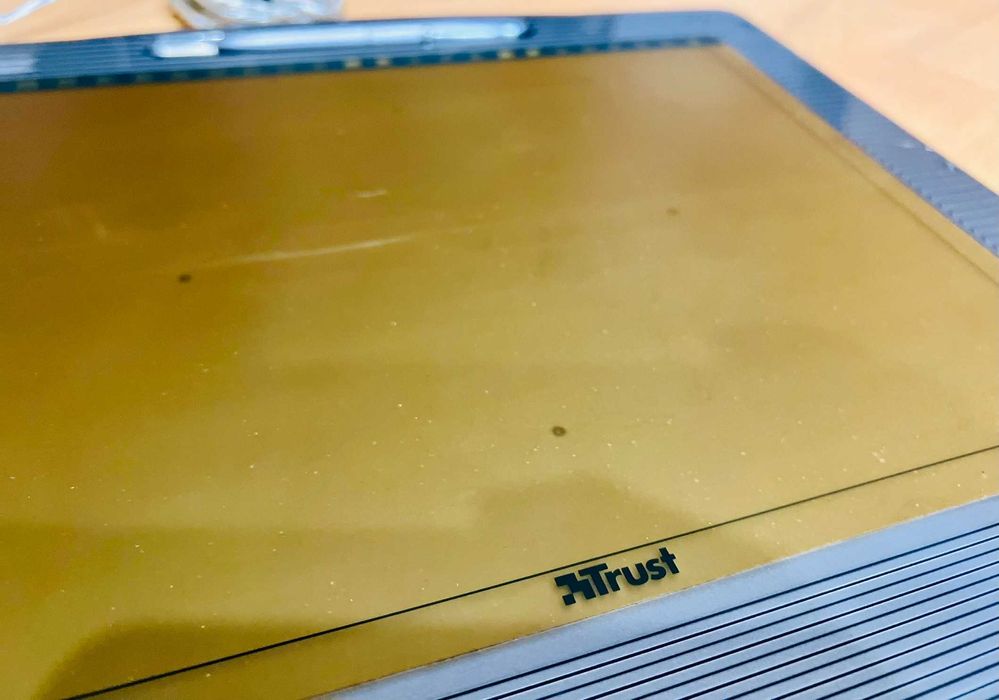 Tabletă grafică wireless Trust TB-4200 – ideală desen si scris de mana