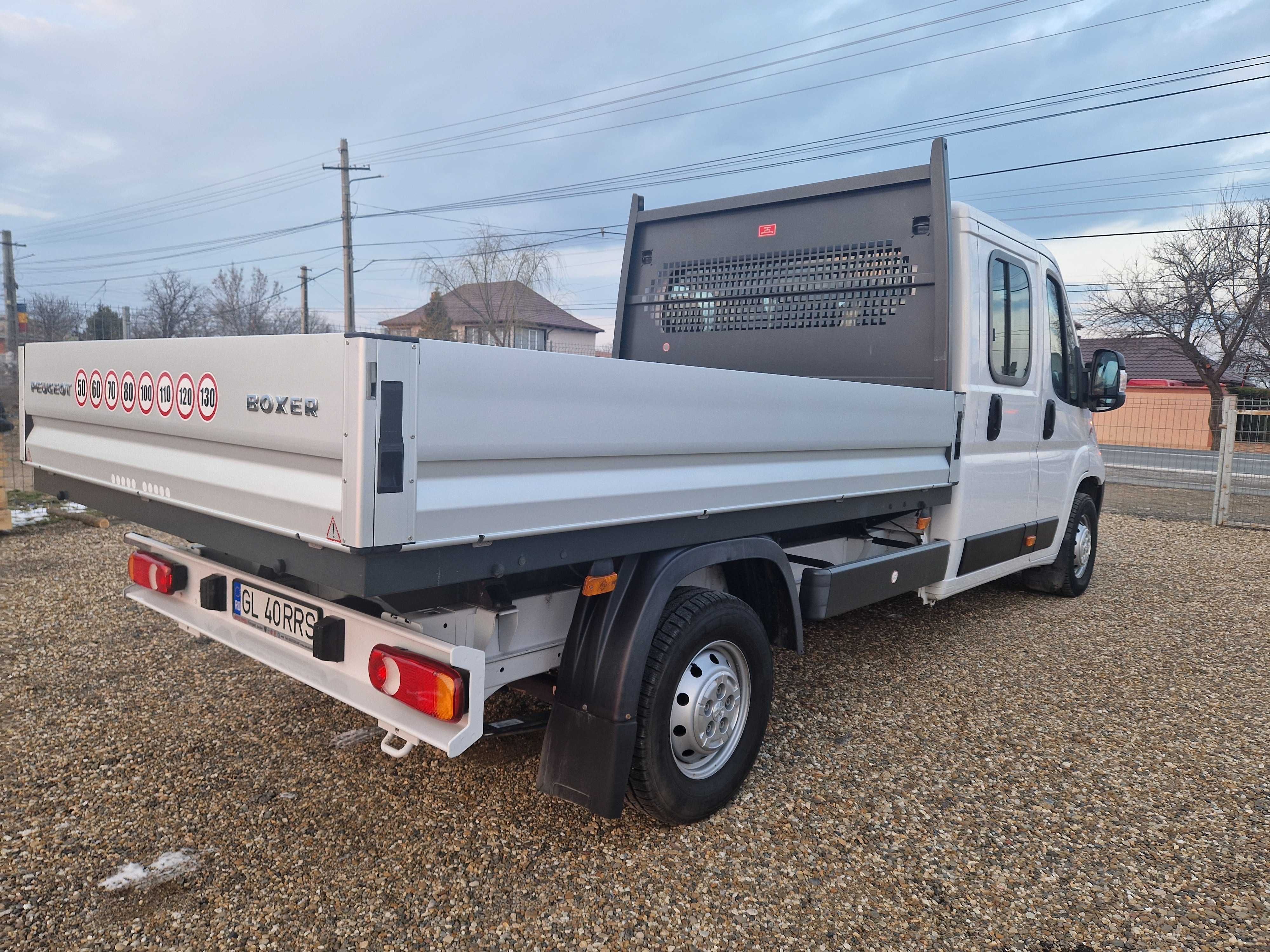 Peugeot Boxer cabină dublă Doka 7 locuri 12/2022