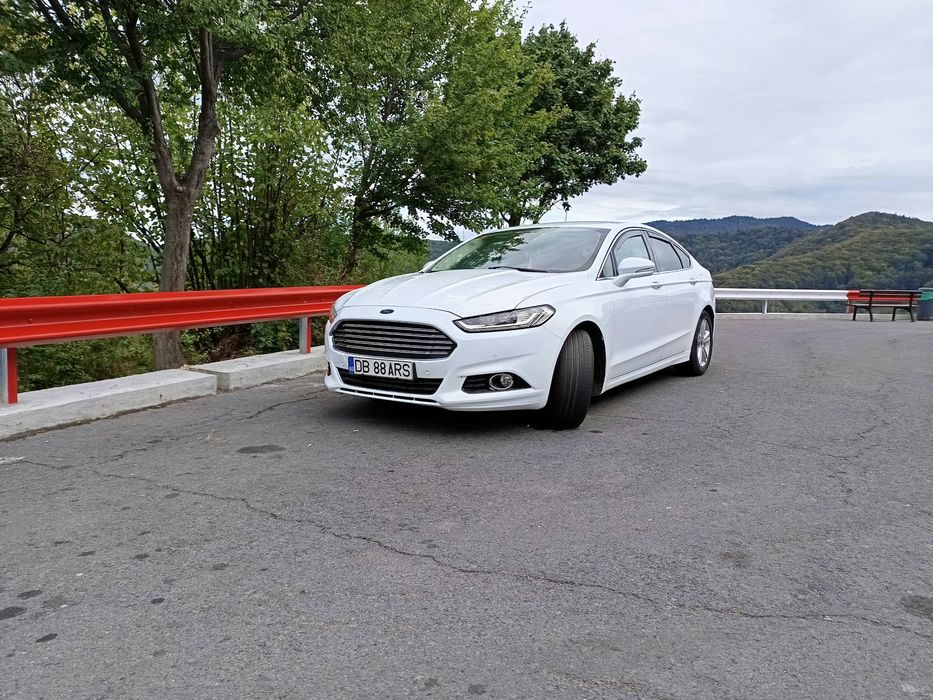 Vând Ford Mondeo mk5