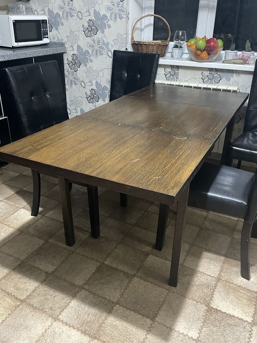 Продам кухонный стол