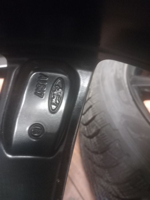 Jante ford kuga r19 5x108 et 52.5 anvelope de iarna 235 45 19
