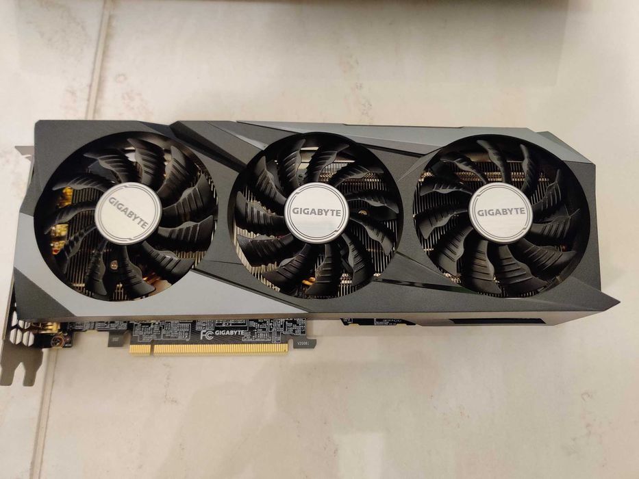 Геймърски компютър Ryzen 5800X RTX3060Ti/3070