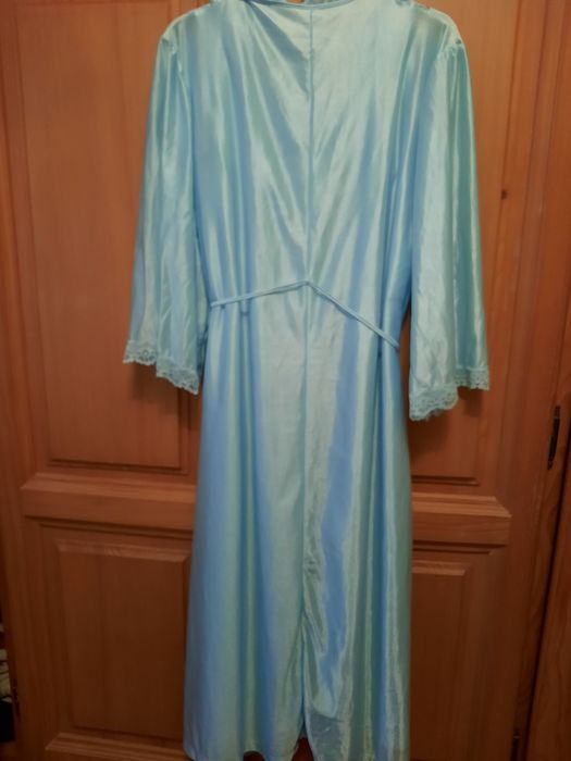 Cămașă de noapte și halat mărimea 46-48