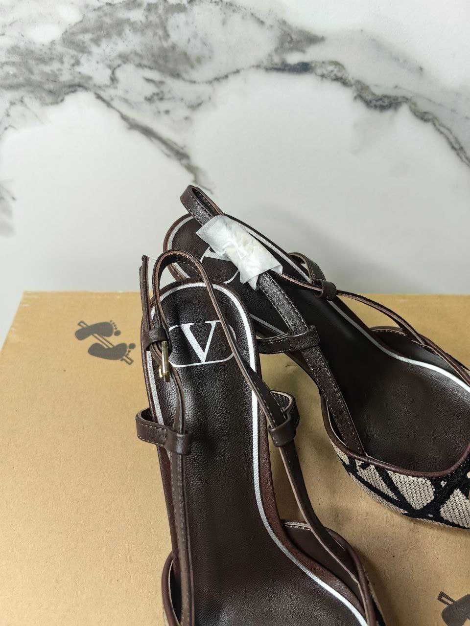 Дамски Токчета обувки Valentino 37 38 номер