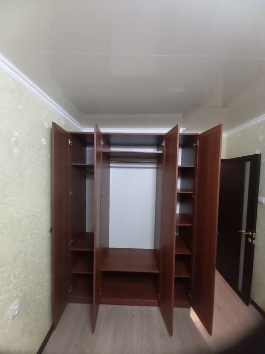 Шкаф срочно продам