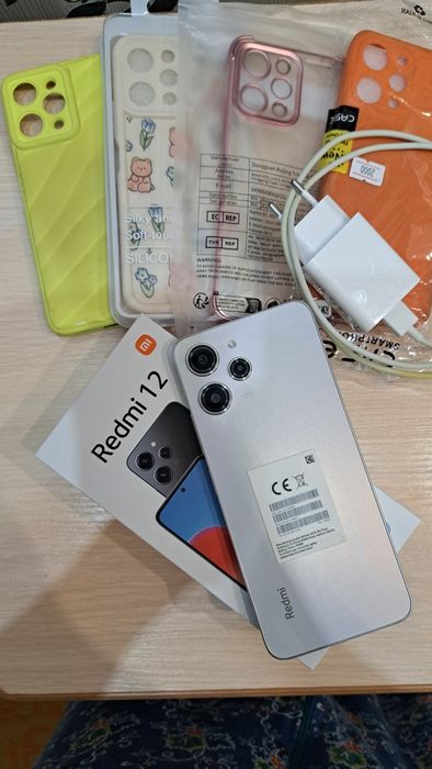 Продаю телефон Xiаomi Redmi 12