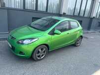 Masina Mazda 2 an 2010