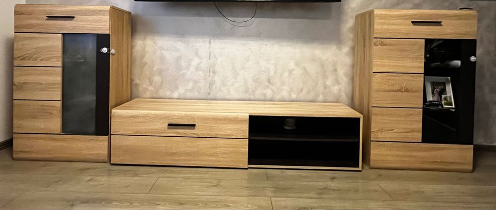 Vând mobilă living