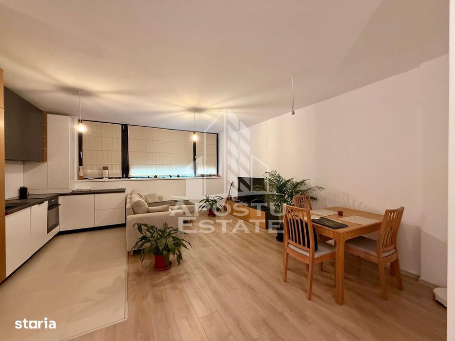 Apartament cu 3 camere, ultrafinisat, zona Torontalului