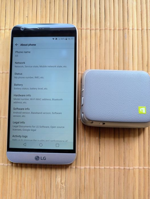 Телефон LG G5 + cam plus модула.