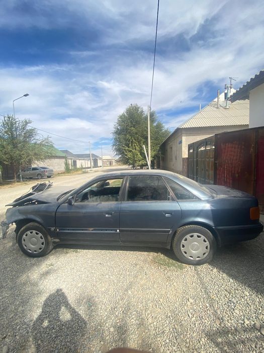 Ауди 100 с4   2:3обьем