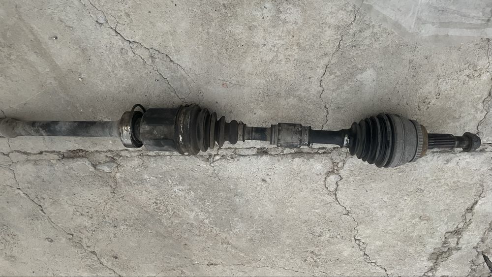 Продам гранату на камри 30 35 правая сторона  объём 3.0