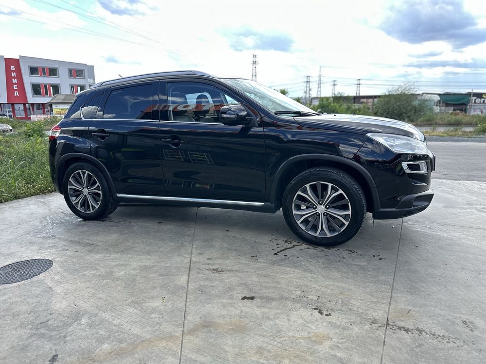 Peugeot 4008 - отлично състояние без забележки !!!