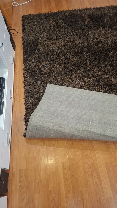 Vand covor fir lung 200/300 negru cu auriu