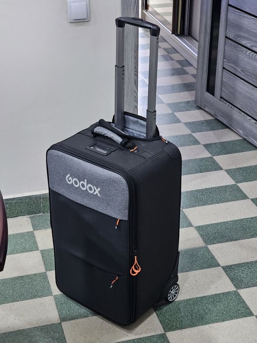 Чемодан на колёсиках Godox CB51