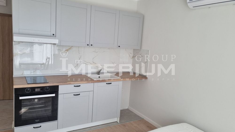 Дава се под наем Едностаен апартамент в Варна, Бриз - 30 кв.м за 255 € - Снимка #1