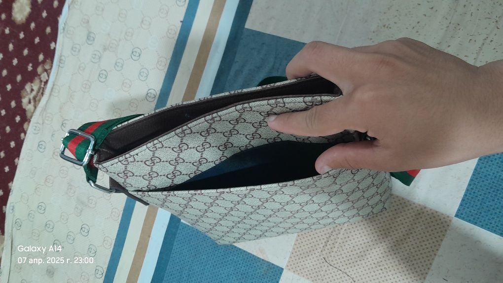 Gucci sumka ishonchli erkaklarniki