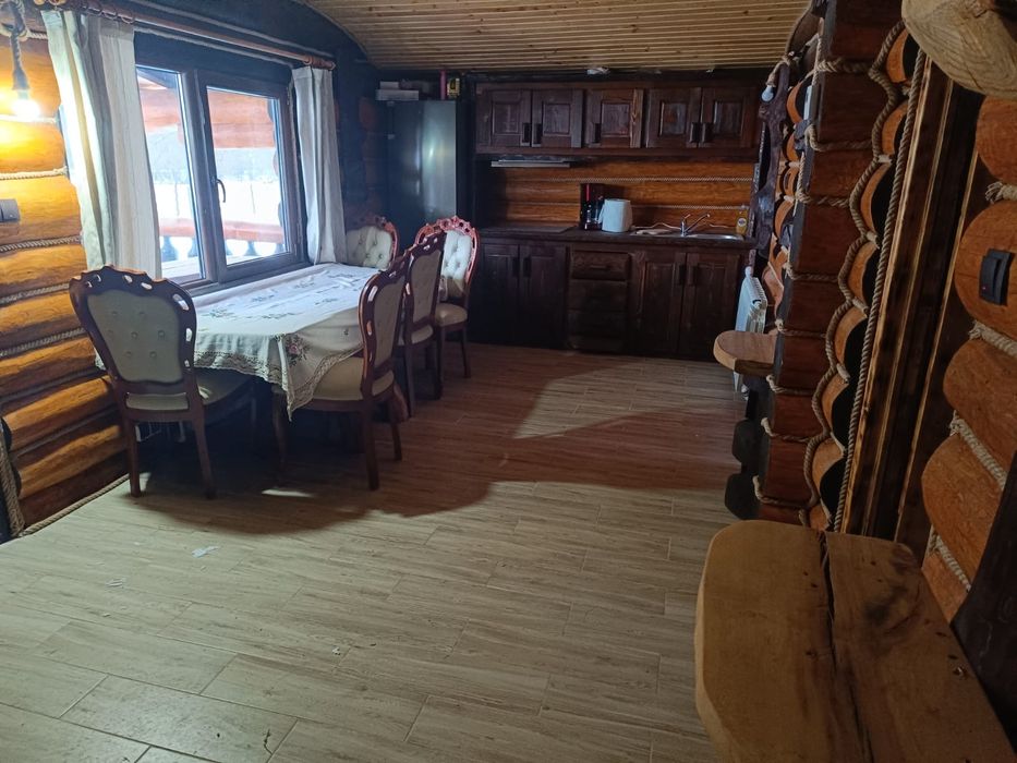 Vând sau schimb cu teren intravilan zona Vatra Dornei cabana lemn rotu